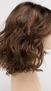 MACCHIATO | A blend of Chestnut Brown and Soft Dark Blonde with Dark Brown Roots