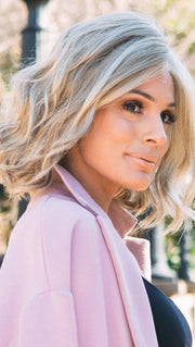 Tumbled waves in a blunt bob are stylized yet casual too