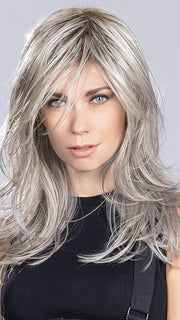 EN VOGUE by ELLEN WILLE in METALLIC BLONDE ROOTED 101.60.51 | Pearl Platinum, Pearl White, and Grey Blend with Shaded Roots