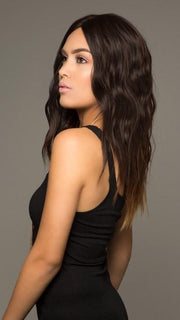 A long layered style with ready-to-wear beach waves