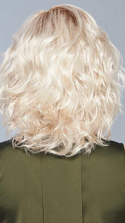 GL23-101SS SUN-KISSED BEIGE | Dark golden blonde base blends into multi-dimensional tones of lightest beige blonde