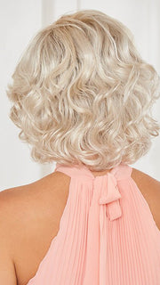 GL23-101SS SUN-KISSED BEIGE | Dark Golden Blonde base blends into multi-dimensional tones of Lightest Beige Blonde