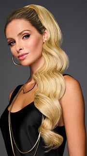 27" HOLLYWOOD WAVES CINCH PONY by Hairdo in R14/88H GOLDEN WHEAT | Dark Blonde Evenly Blended with Pale Blonde Highlights
