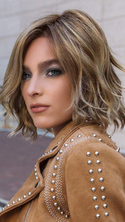 The Smart Lace Front Wig creates the illusion of a natural hairline.