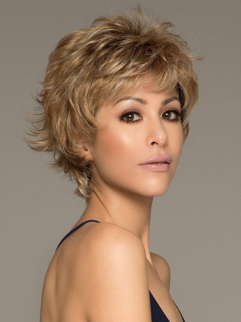Noriko Mason has mixed layers with beveled ends build attitude into this style with a sophisticated "kick"