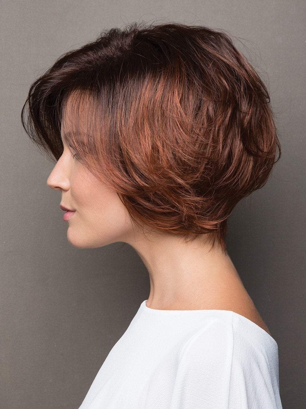 This cut is full of layers and loose waves that create volume and movement.