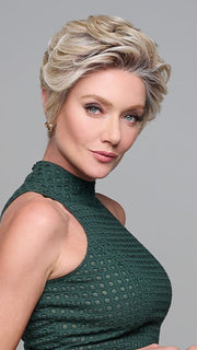 An eye-catching pixie cut 