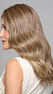 A glamorous look featuring long layers and a wavy texture