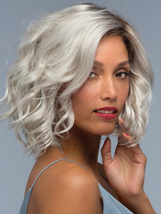WREN by Estetica in SILVERSUN/RT8 | Iced Blonde with Soft Sand & Golden Brown Roots