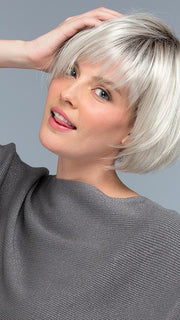 ELLEN by in SILVERSUN/RT8 | Iced Blonde with Soft Sand & Golden Brown Roots