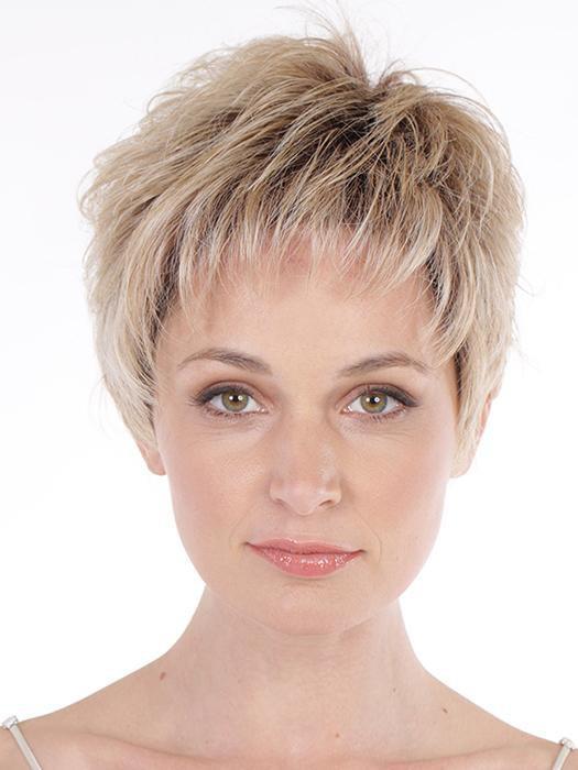 CAFE MARTINI by BELLETRESS in HONEY WITH CHAI LATTE | Light Golden Brown with Pale Golden Blonde & Medium Golden Blonde Highlights on Top, Medium Brown Roots