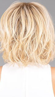 17/23/R8 | Beige Blonde and Auburn Blended with Medium Brown Roots
