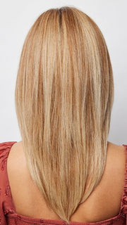 HAZLENUT-CREAM | Soft Brown Root Tone, Warm Golden Blond Base with Soft Creamy Highlights.