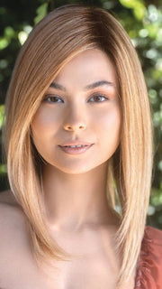 HAZLENUT-CREAM | Soft Brown Root Tone, Warm Golden Blond Base with Soft Creamy Highlights.
