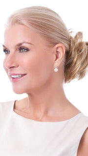 TWIST CLASSIC by Toni Brattin in 931 MEDIUM BLONDE | Golden blonde with lighter blonde highlights