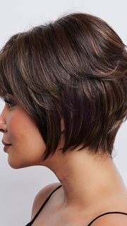 The basic cap and adjustable tabs in the nape allow just the right amount of comfort