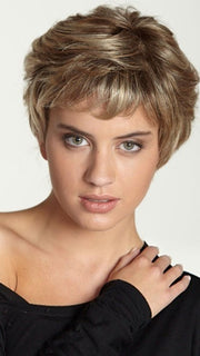 TAYLOR by Dream USA in 263 | Medium Chestnut Brown (6) blended with Butterscotch Blonde (88) highlighted with Light Champagne Blonde (22L)