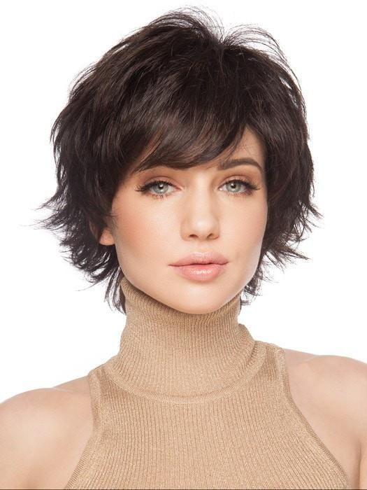 Wispy ends with Volume on top | Color: GL2/6