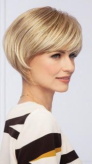 Sophisticated short 'do | Color: G19+