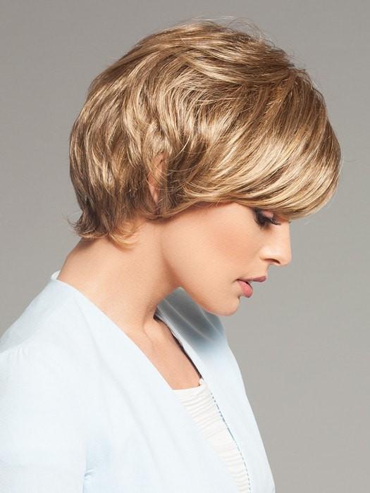 Soft body with a smooth side bang | Color: GL14-16