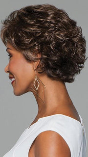 All-over open curls! | Color: G6+