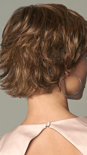 The monofilament crown creates natural fullness | Color: GL14-16