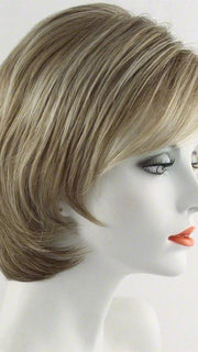 G19+ PRALINE MIST | Lightest brown base w/ light neutral blonde highlights