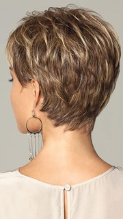 Layered throughout with a neck hugging nape | Color: Brown Blonde