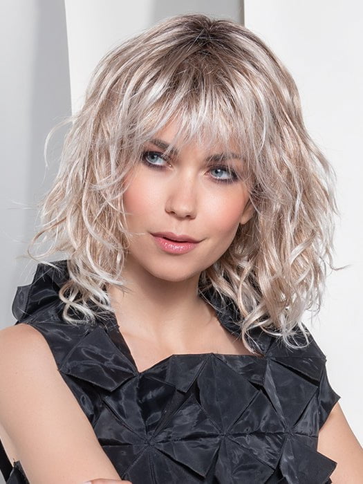 The monofilament crown offers a natural appearance of hair growth in the crown area