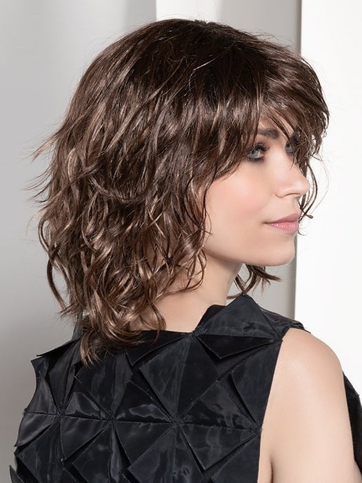 The slightly edgy, shaggy look of this style is very on-trend