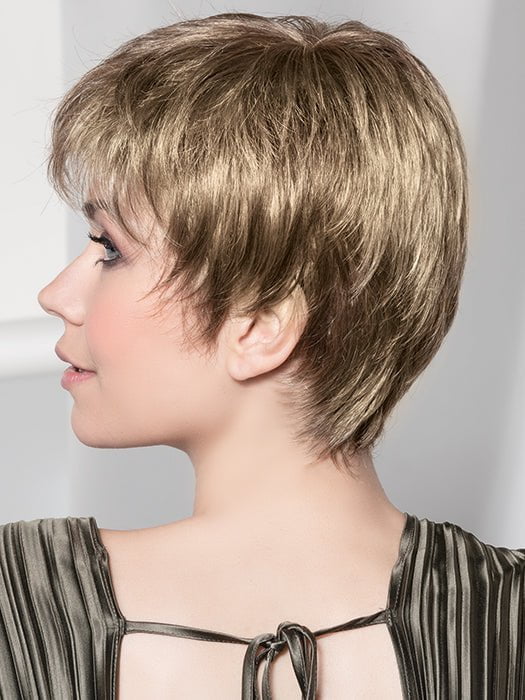 The stunning lace front and monofilament top, make this style both carefree and natural-looking