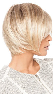 Textured ends create a modern look with movement | Color: Champagne Rooted