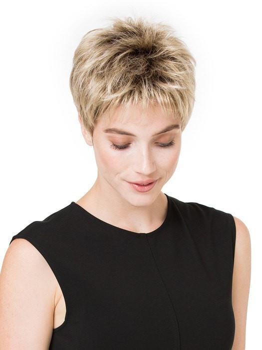 The traditional cap provides built-in volume for all-day lift and durability | Color: Sandy Blonde Rooted
