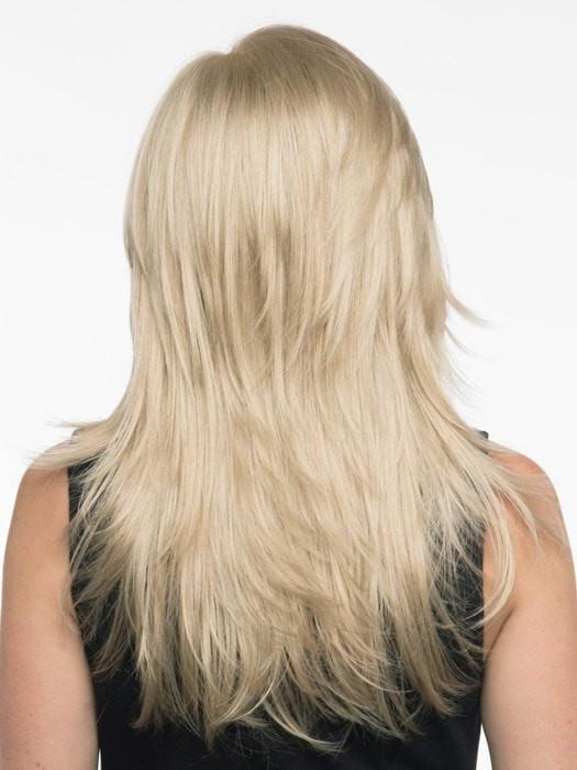 Choppy textured layers add to the trendy look and feel | Color: Light Blonde