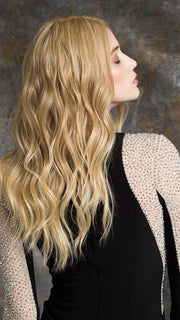 The monofilament top provides the look of your own hair growth, creates natural volume