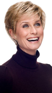 Wear this wig tousled for volume or smoothed for evening elegance.