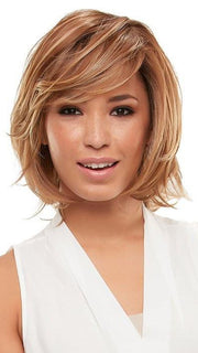 Short Bob with Layers | Color: FS26/31S6- Salted Caramel