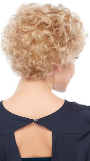 All-over curls with volume | Color: 22F16