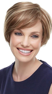 Styled with a side part | Color: FS26/31