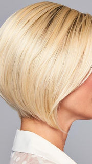 OPULENCE by GABOR in GL613-88SS CHAMPAGNE BLONDE | Dark golden blonde base blends into light golden blonde with glints of platinum blonde.