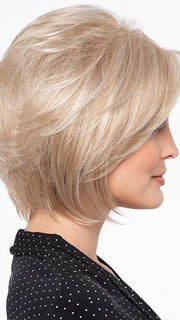 Juliet has your schedule covered with soft, mid-length layers that fall beautifully to flatter and frame your best features. 