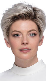 PETITE EASTON by Estetica in SILVERSUN/RT8 | Iced Blonde Dusted with Soft Sand and Golden Brown Roots