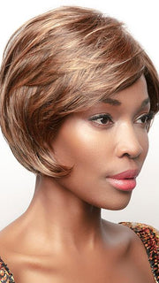 Short flowing layers and the razor-edged nape