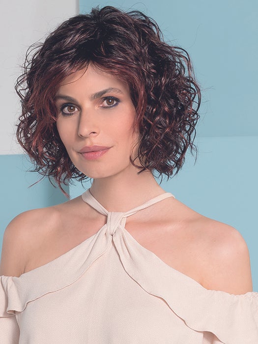 ONDA by Ellen Wille in PLUM RED SHADED 131.133.132 | Cherry Red with Dark Burgundy Red on top, with a Dark Burgundy nape