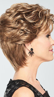 A tapered nape gives a polished, tailored finish to the overall shape