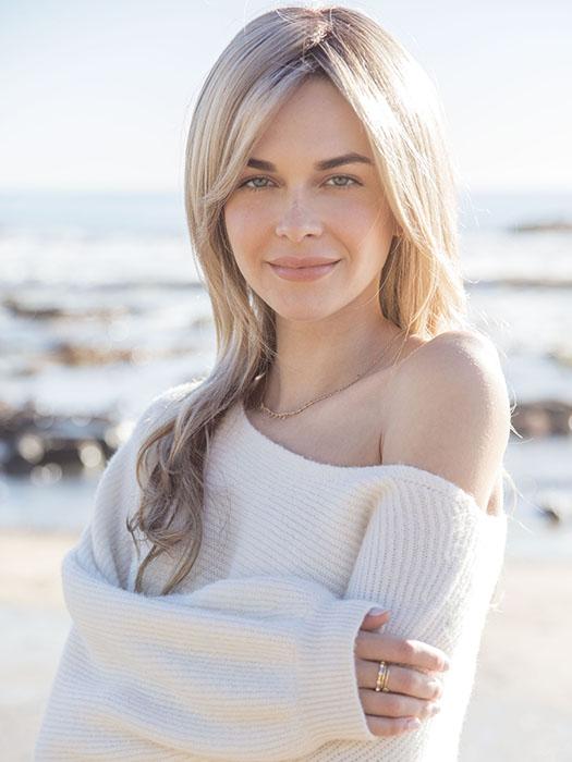 ROYCE by Amore in ROSE-GOLD-R | Blond Base with Reddish Highlights and Dark Roots