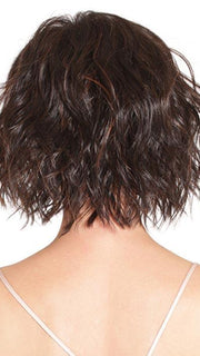 Chic, wavy bob that's on trend and classy