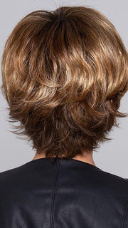 With perfect cut layers and a no-fuss style, you can call this a shake and go piece. No worries, your hair will look great from every angle. 