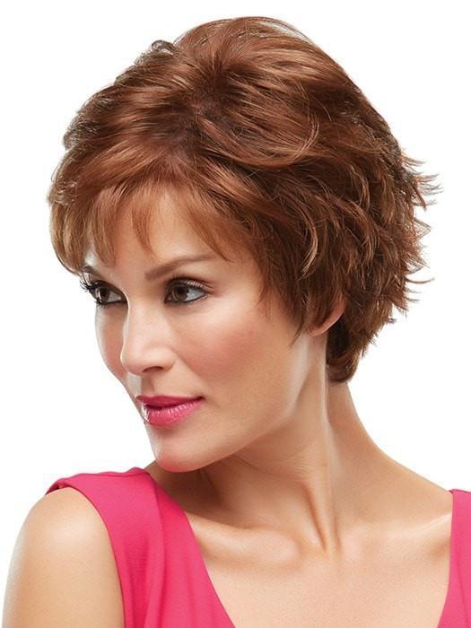 Wispy layers around the face provide full coverage | Color: 4/27/30