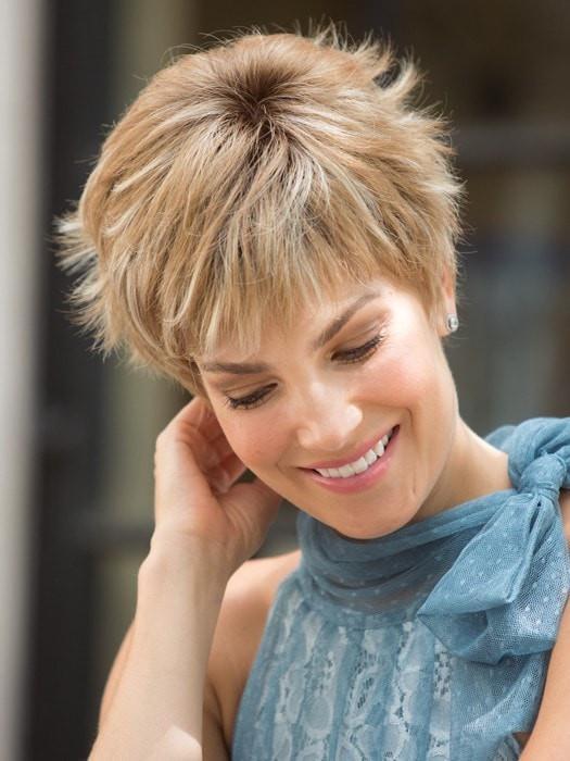 TIA GRADIENT by Noriko in NUTMEG F | Medium Blonde and Honey Brown Base Frosted with Platinum Blonde Highlights